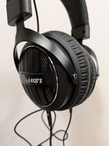 Anon review photo