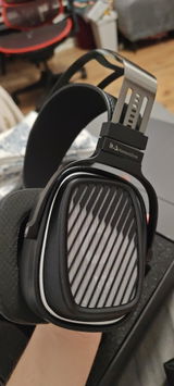 Bartosz Wysocki review photo