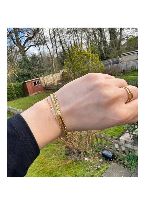 Soft Curve Chain Bracelet
