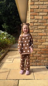 Caitlin review photo