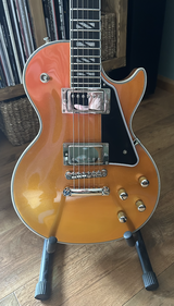 UK Guitarist review photo