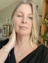 Debra Elton review photo