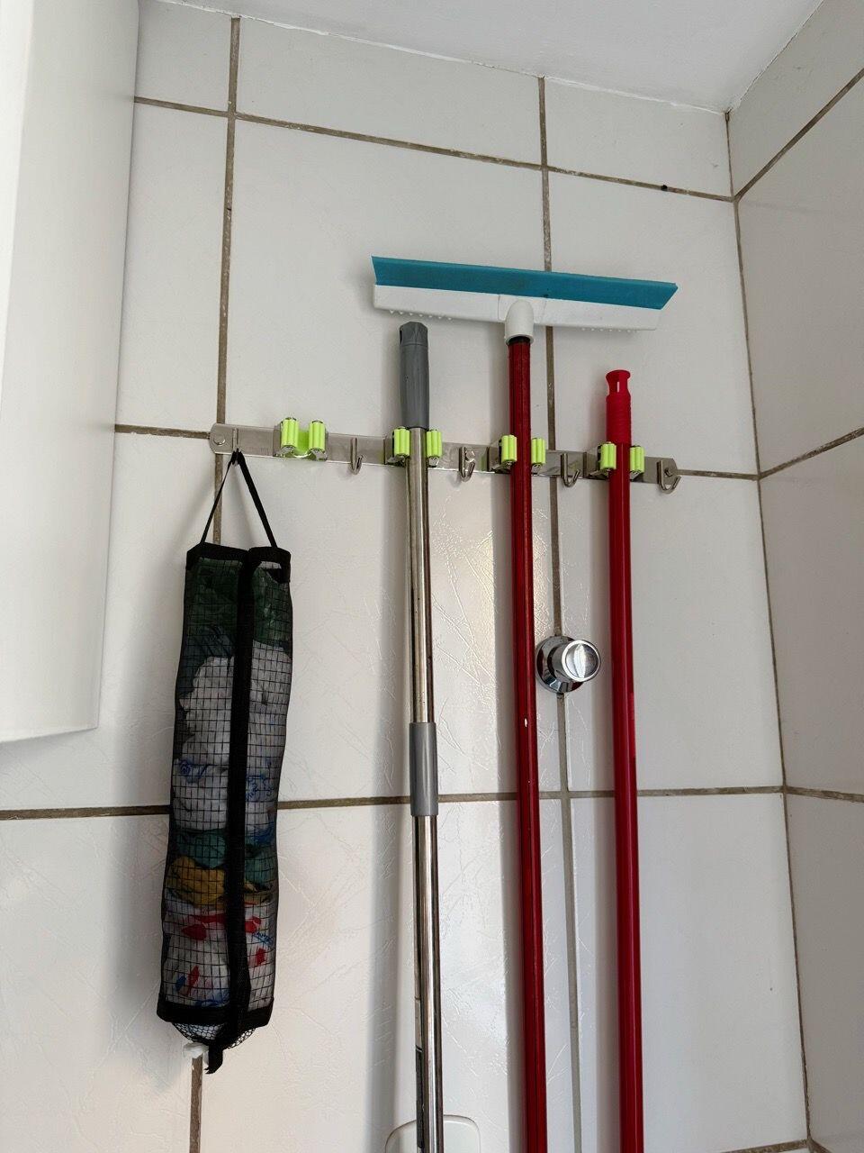 F. S. review photo