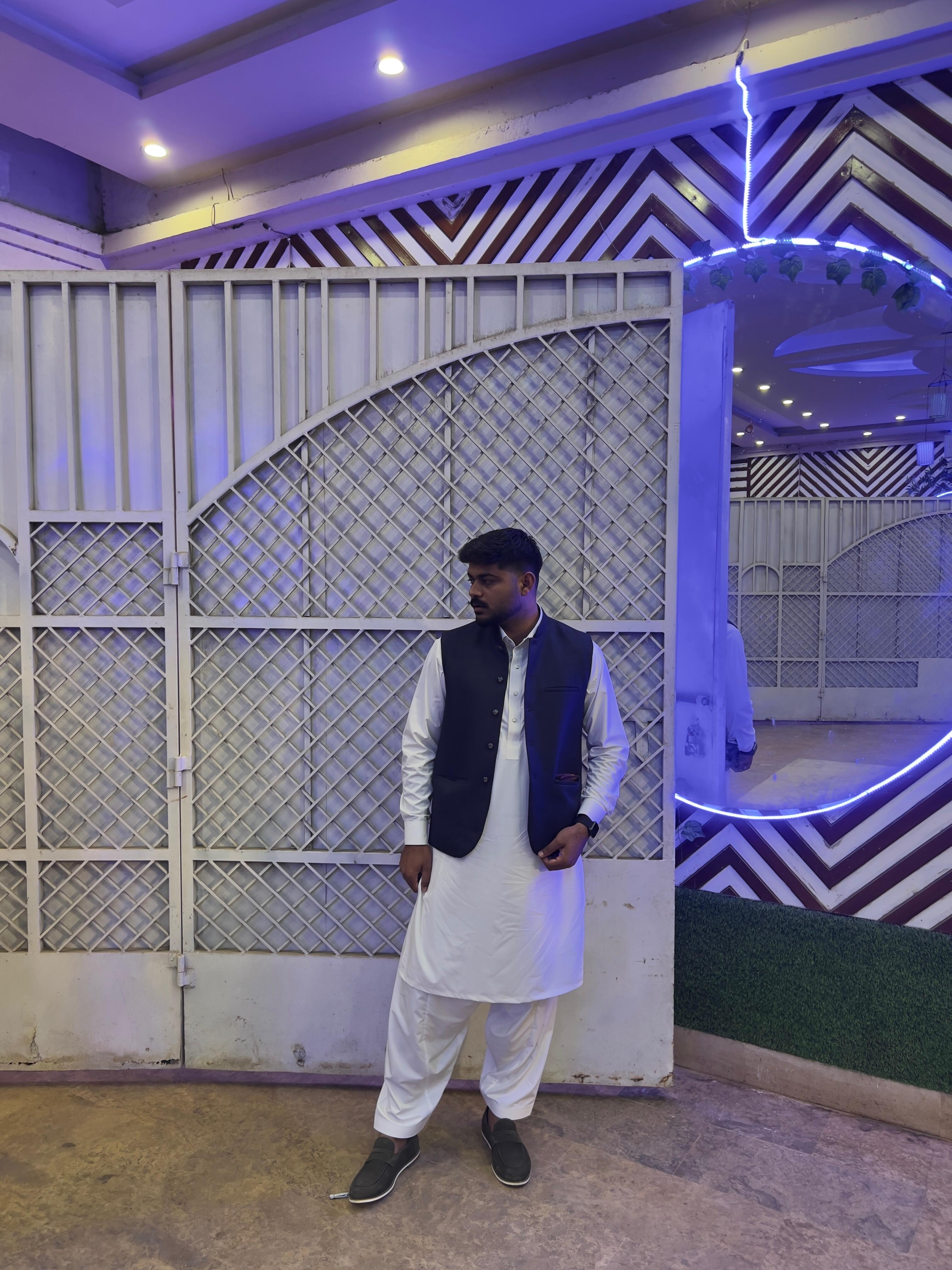 Aashir Shabbir review photo