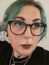 Holly review photo