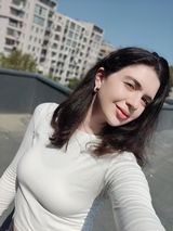 Nani Siradze review photo