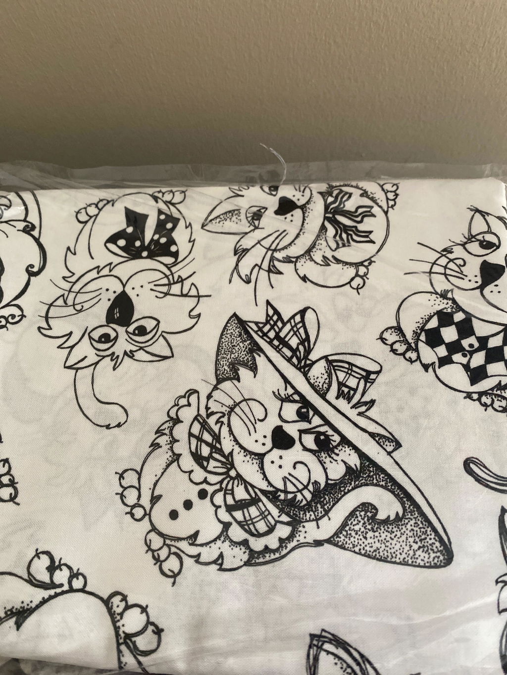Sophistikitties White / Black Fabric Yard