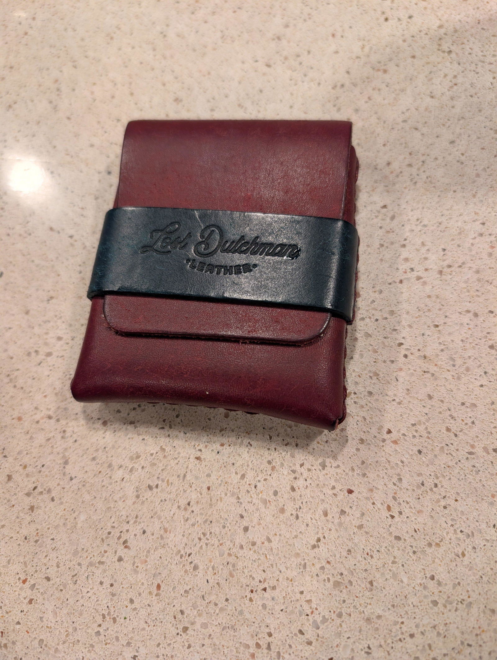 フィンマン　フィン Big Finn Black Bifold Wallet | Lost Dutchman Leather
