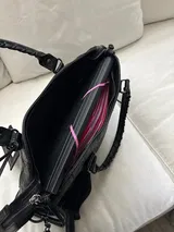 Farah review photo