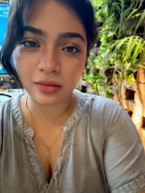 Neelufa Karkhi review photo