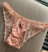 Dominika review photo