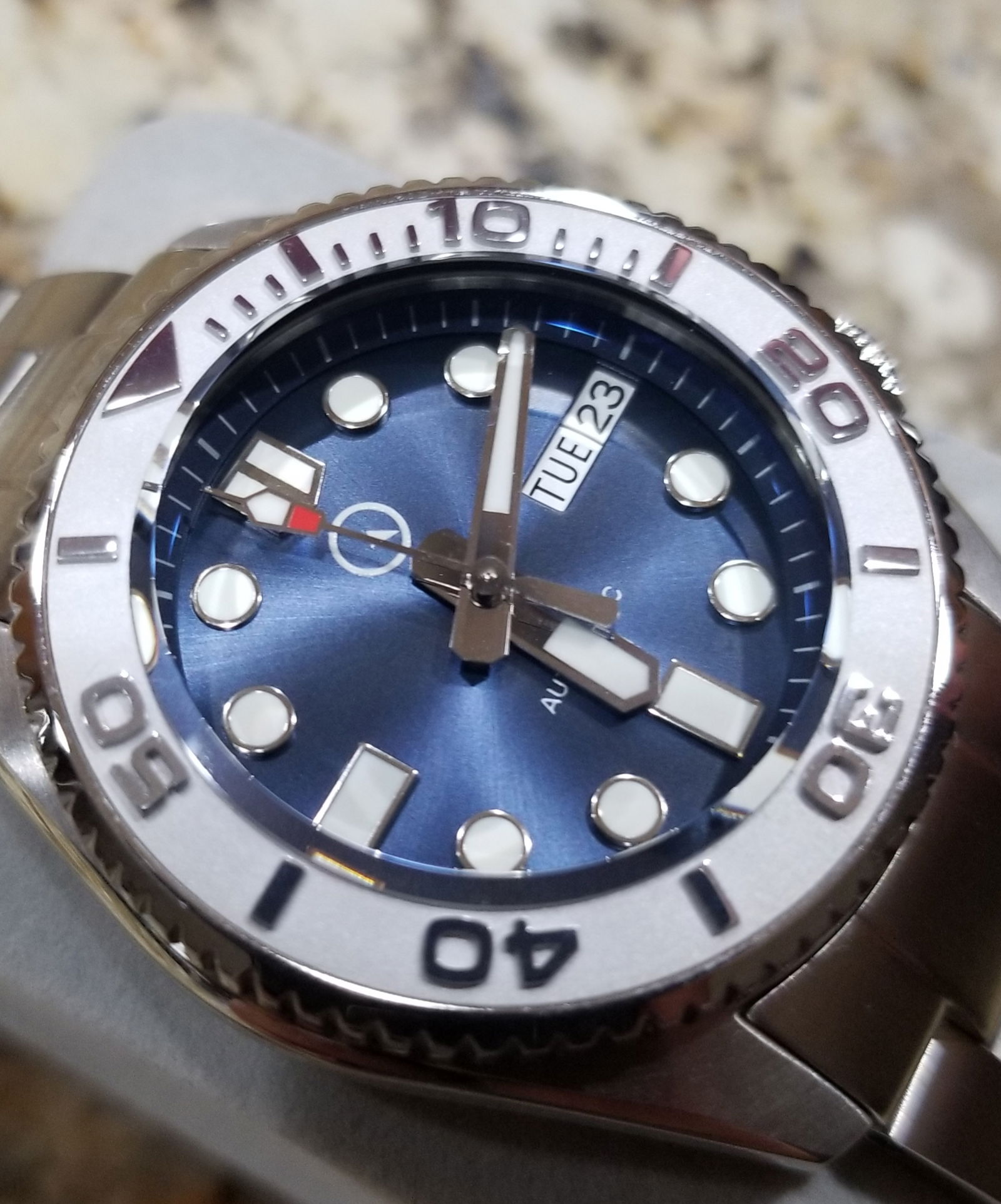 SKX013 Flat Sapphire Crystal — High Top Big Bevel | Lucius Atelier