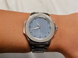 J review photo