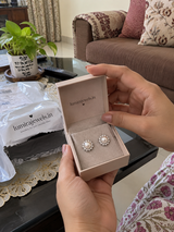 Abhishek Sodhi review photo