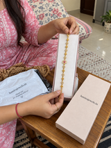 Urvashi Dhanuka review photo
