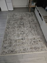 Delia review photo