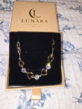 Claudia Gonzalez review photo
