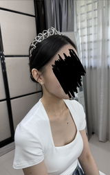 E. review photo