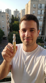 אורי review photo