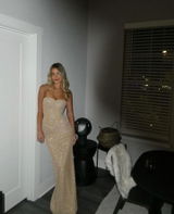 Wallis Shelley review photo