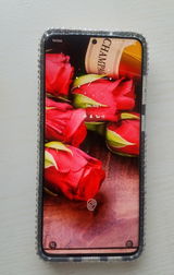 Bella Szymanski review photo