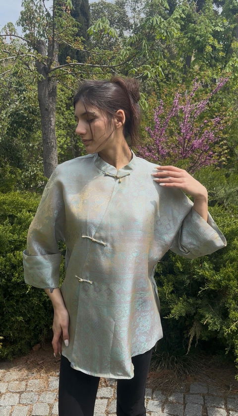 Blue Mulberry Silk Jacquard Frog Button Blouse with Auspicious Cloud Motif| Modern Chinese Silk Blouse