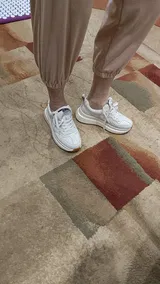 M***t review photo