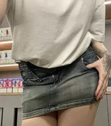 S***b review photo
