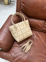 Meerab Maher review photo