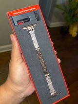 Ari W review photo