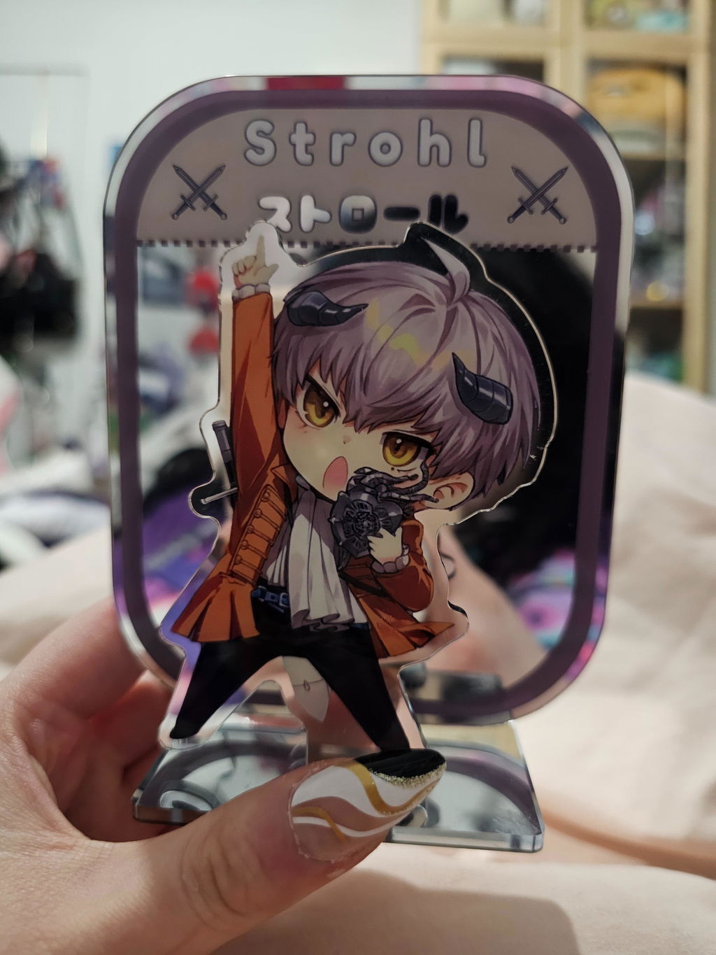 Custom Acrylic Mirror Stand Manufacturer | Personalized Display Stand