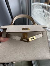 Viktoria J. review photo