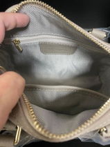 b****a review photo