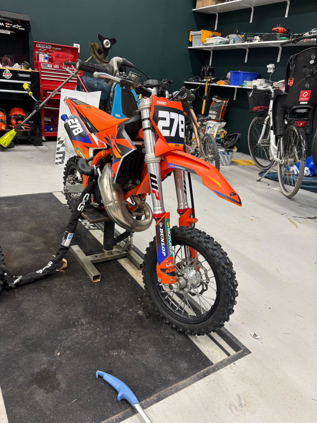 KTM STOCK 26 GRAPHICS KIT