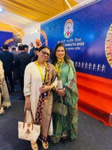 Gayatri Shandilya review photo