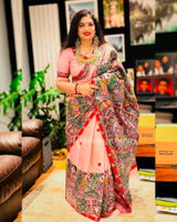 Gayatri Shandilya review photo