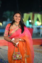 Aishwarya Mahajan review photo
