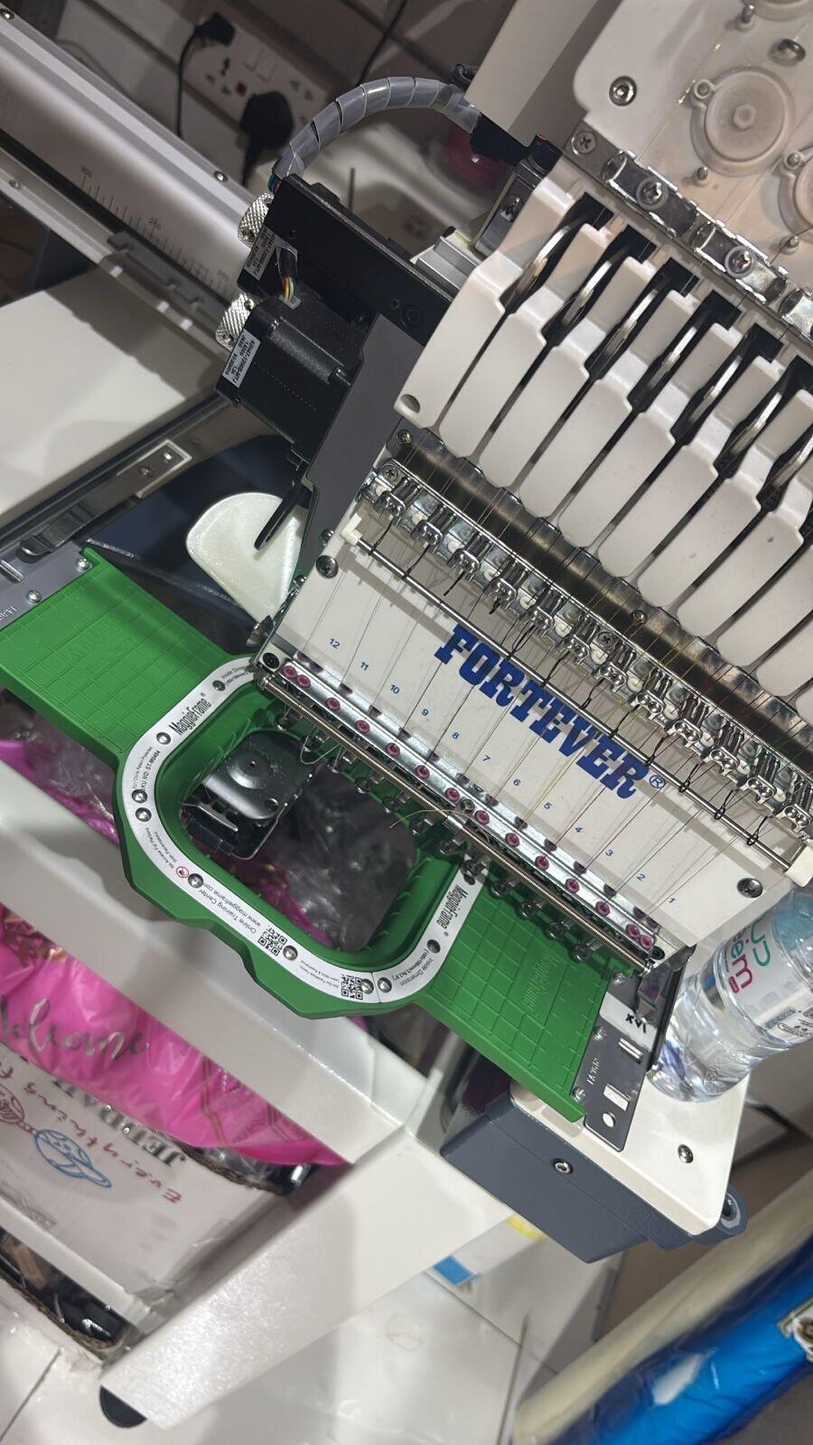 MaggieFrame マグネット刺繍枠 8.5″×9″（215×230mm） Tajima 用 | 工業