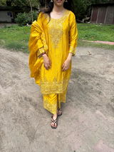 Kirti Sharma review photo