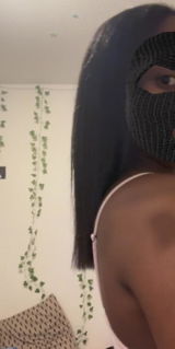 Anonyme review photo