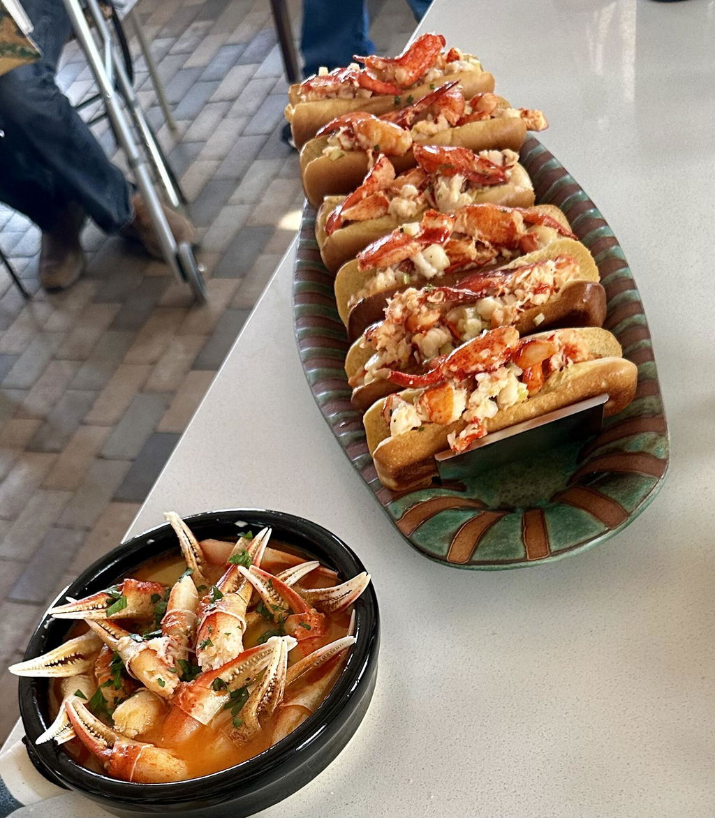 Snow Crab Cocktail Claws - 1 lb