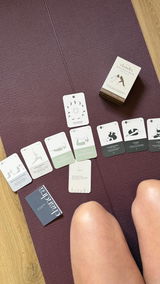 Cartes de yoga et journaling : Créez vos Séances avec Créativité et Confiance