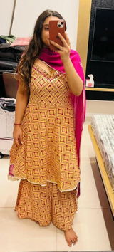 Khushboo Varu review photo