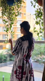 Seema review photo