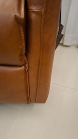 Lee review photo
