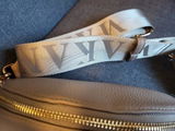 S.M. review photo