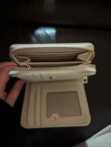 A.L. review photo