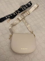 S.İ. review photo