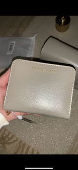 A.G. review photo