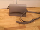N.E. review photo